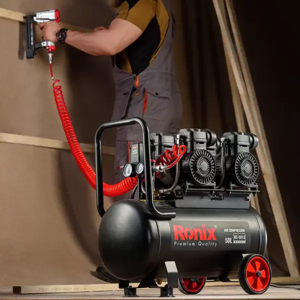 Silent Air Compressor 50L-2600W